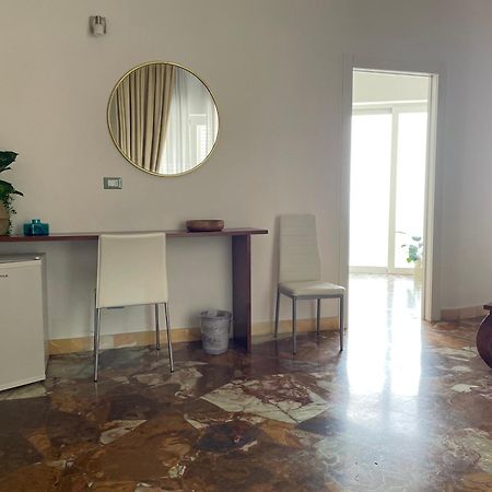 Il Giardino Di Flora Con Piscina Hotel Lecce Kültér fotó