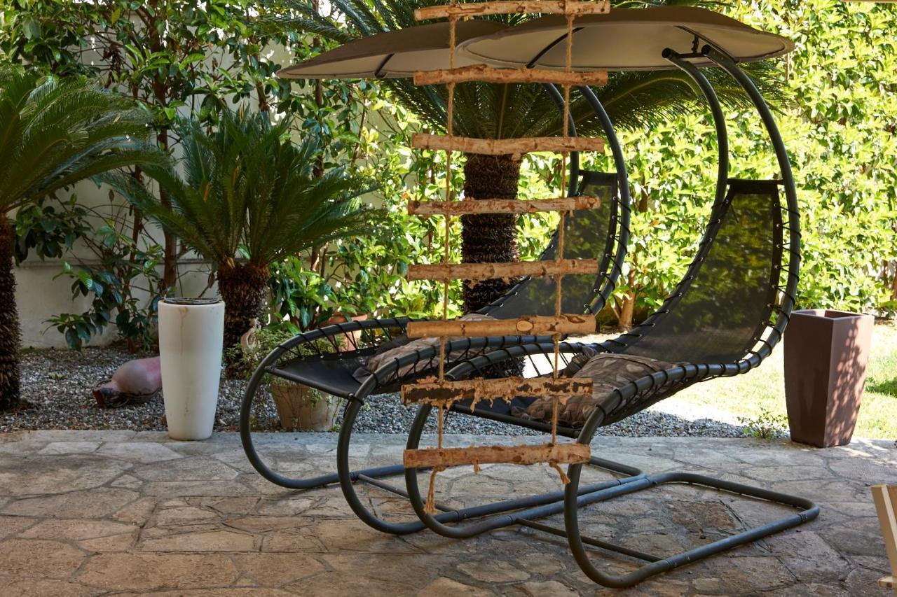 Il Giardino Di Flora Con Piscina Hotel Lecce Kültér fotó