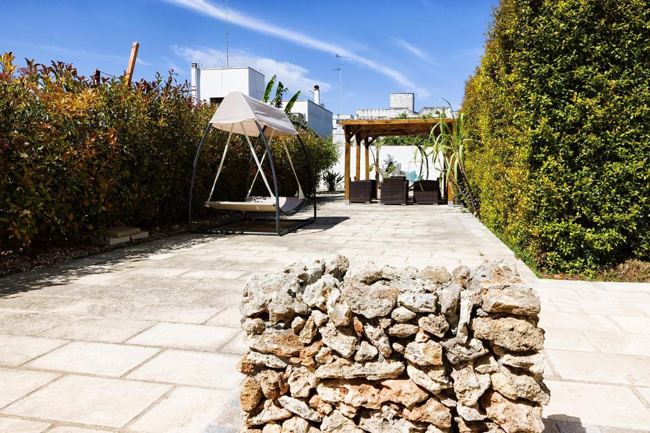 Il Giardino Di Flora Con Piscina Hotel Lecce Kültér fotó