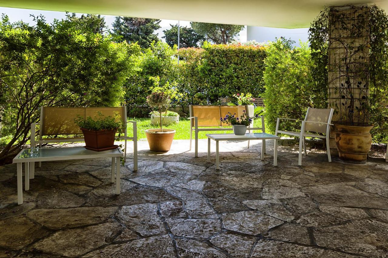 Il Giardino Di Flora Con Piscina Hotel Lecce Kültér fotó