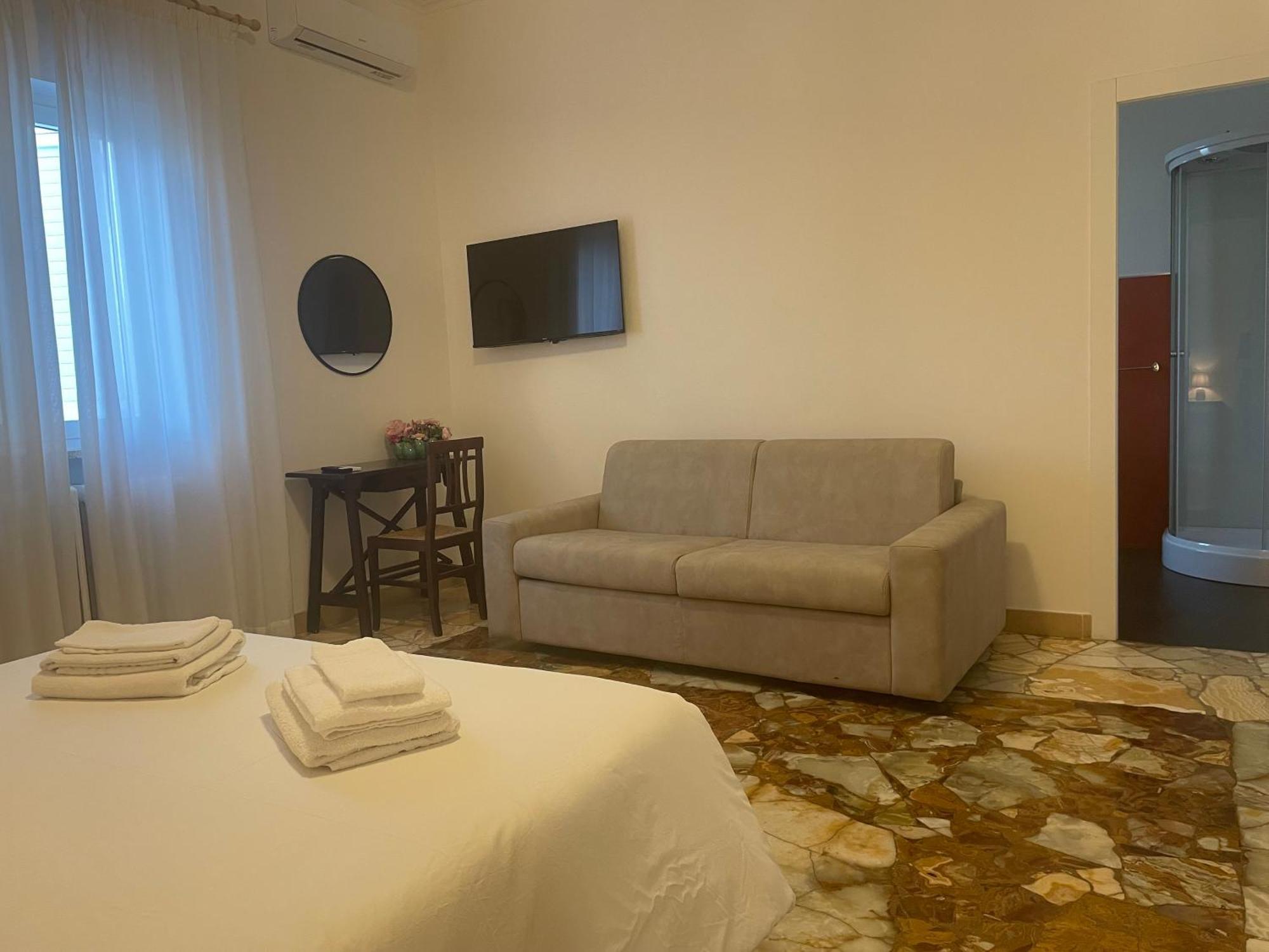 Il Giardino Di Flora Con Piscina Hotel Lecce Kültér fotó